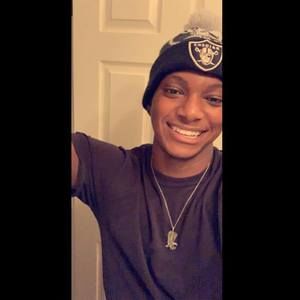 Meet your Posher, Devin